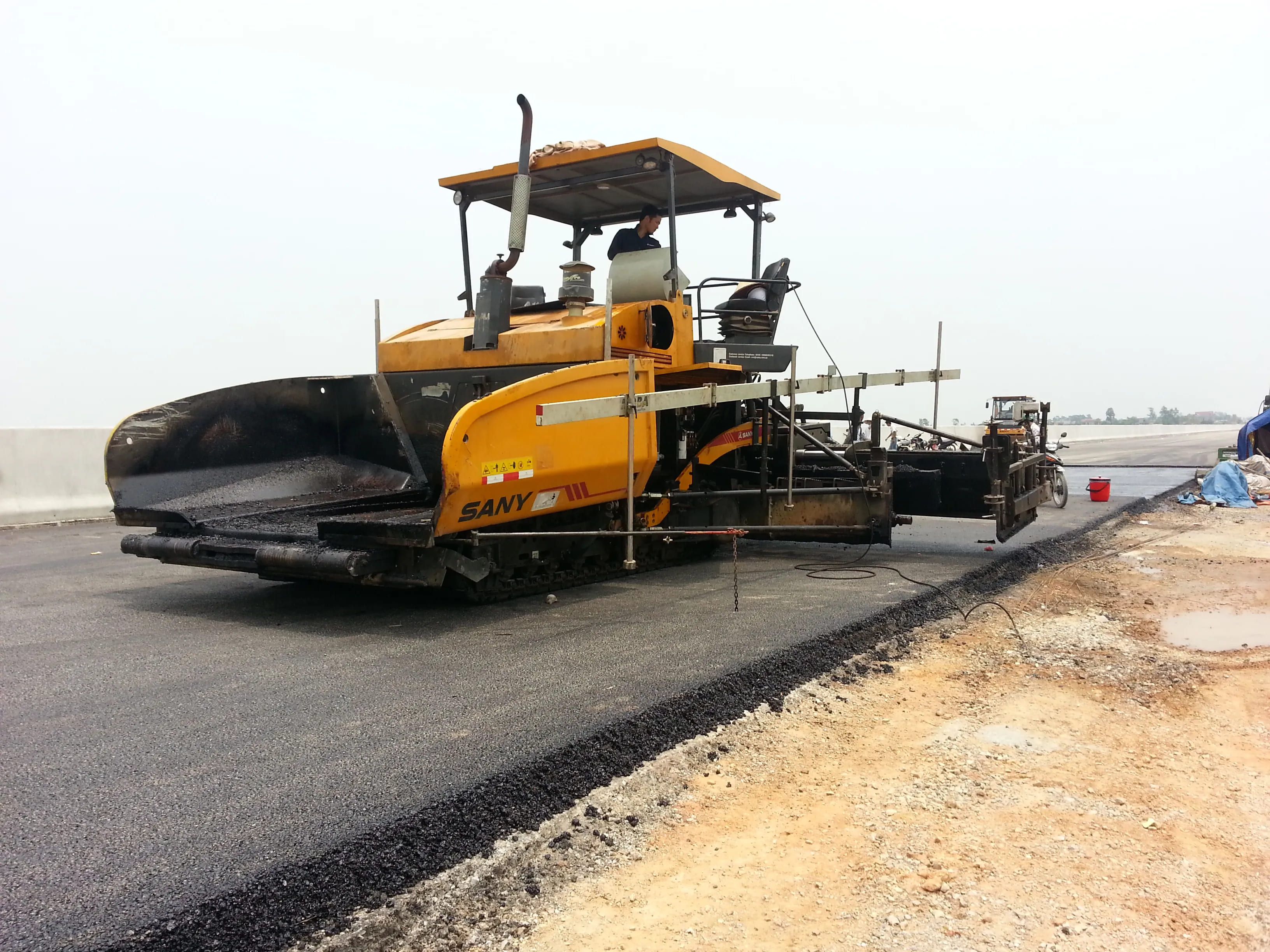 Асфальтоукладчик SANY SSP130C-10