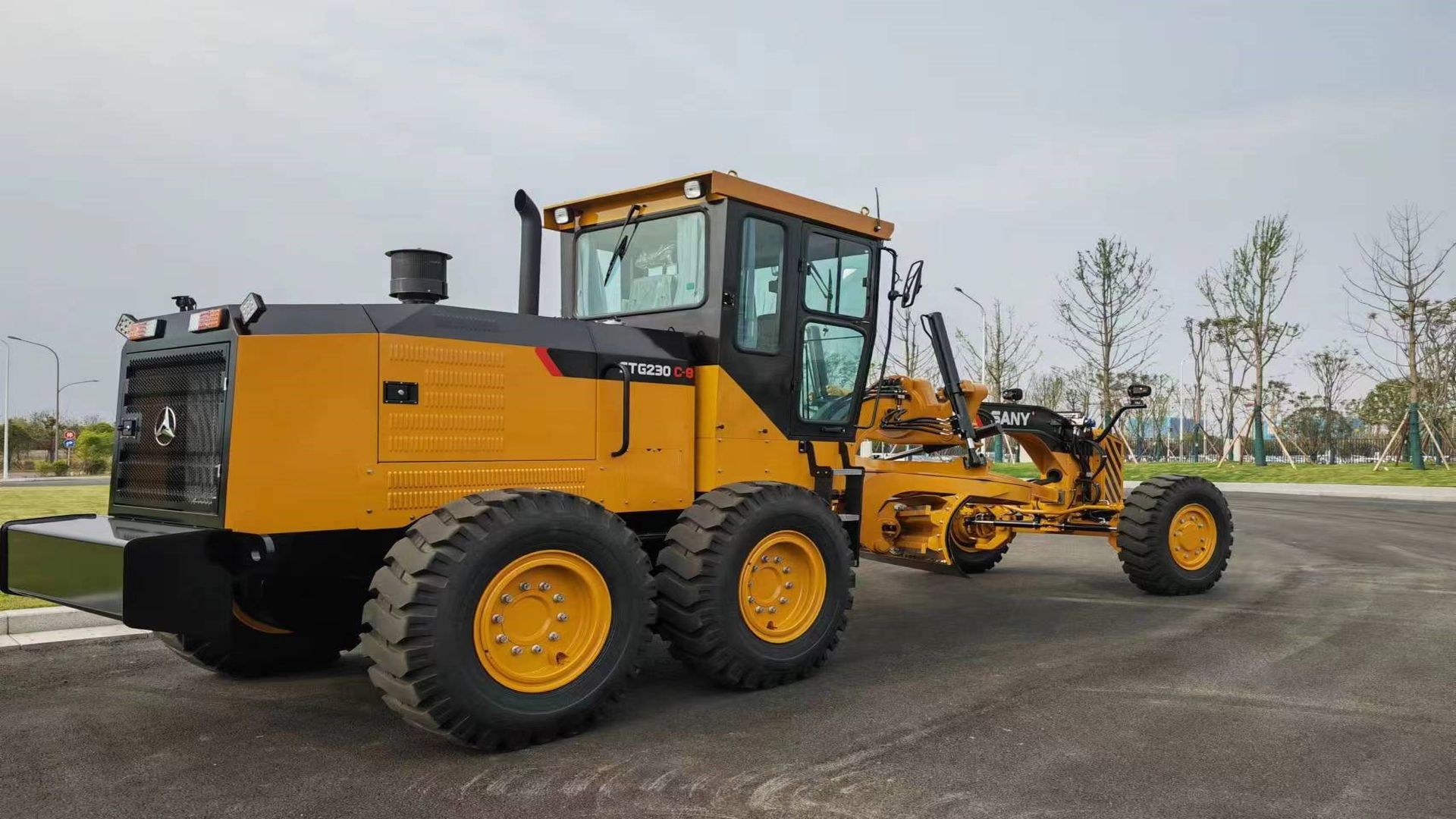 Автогрейдер SANY STG230C-8 AWD