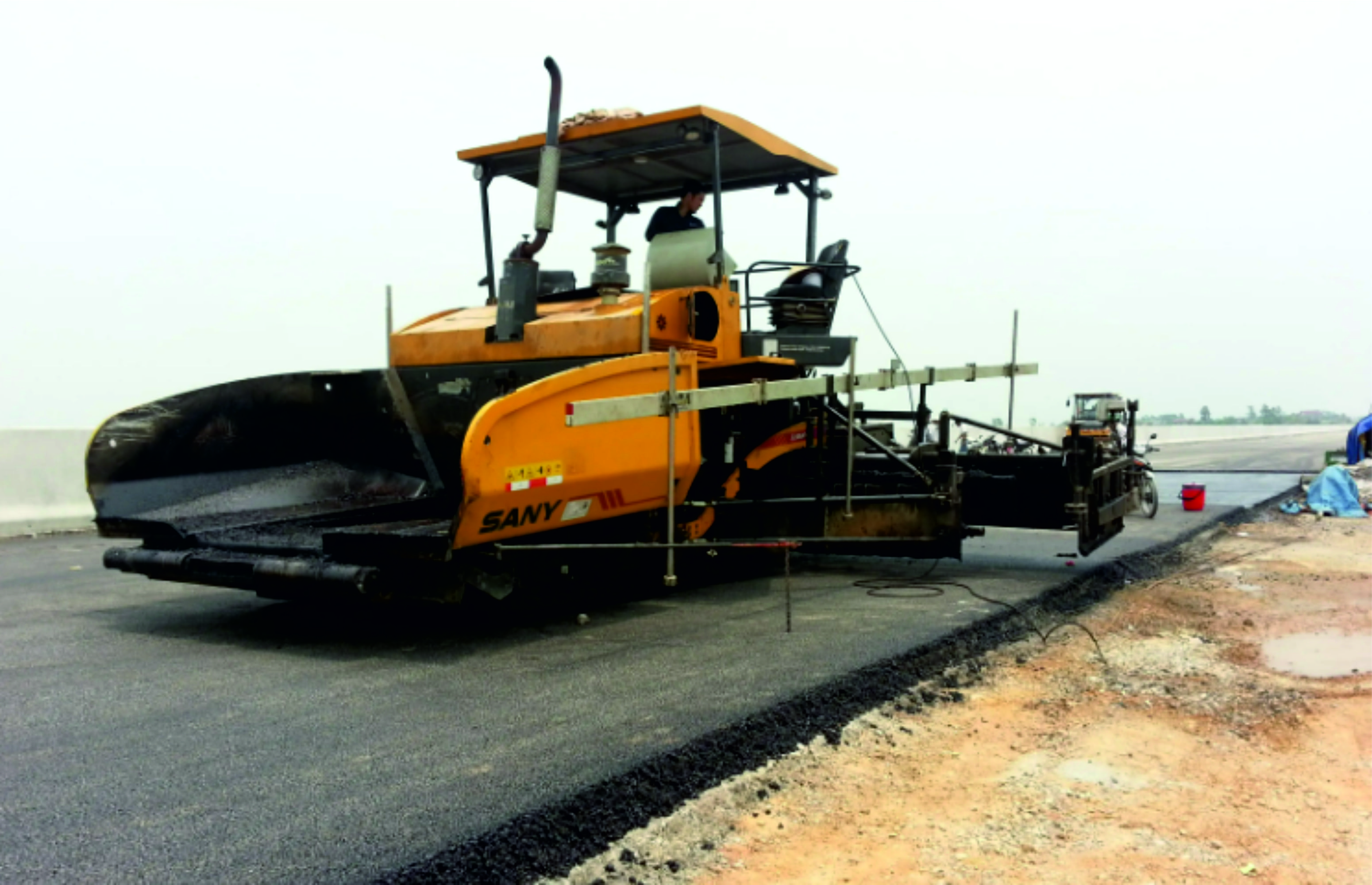 Асфальтоукладчик SANY SSP80C-8