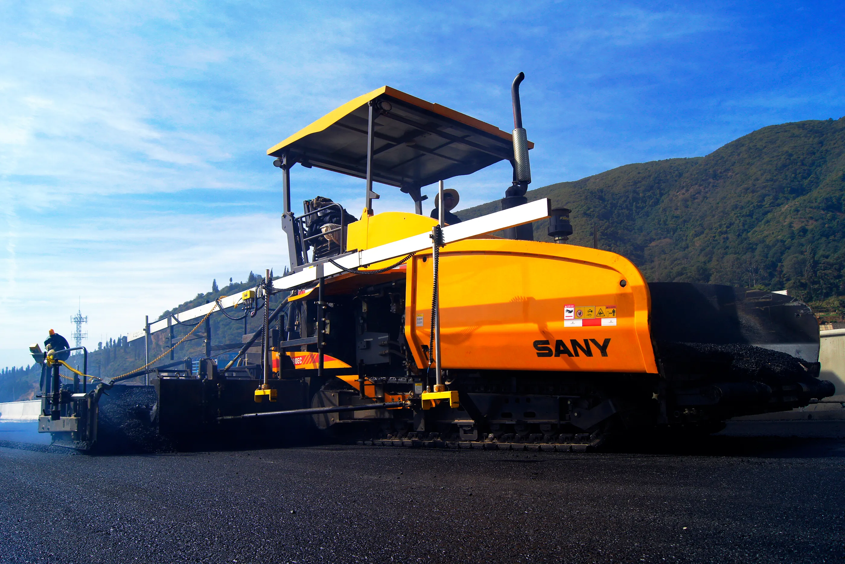 Асфальтоукладчик SANY SAP45C-10Т